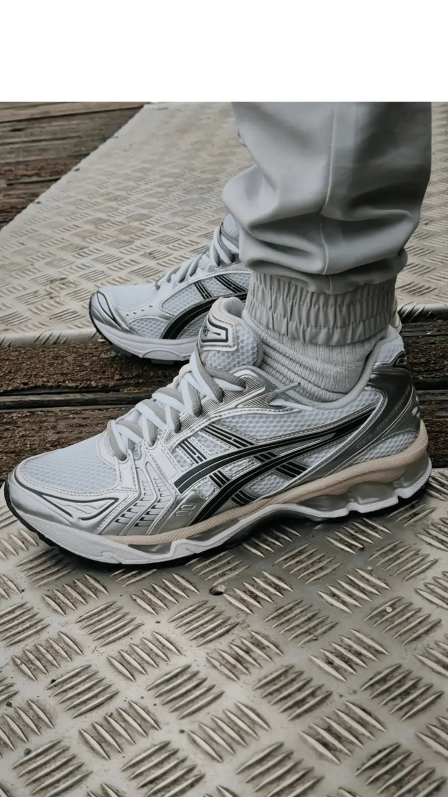 [mobile] asics-gel-kayano-14-white-graphite-grey-mobile