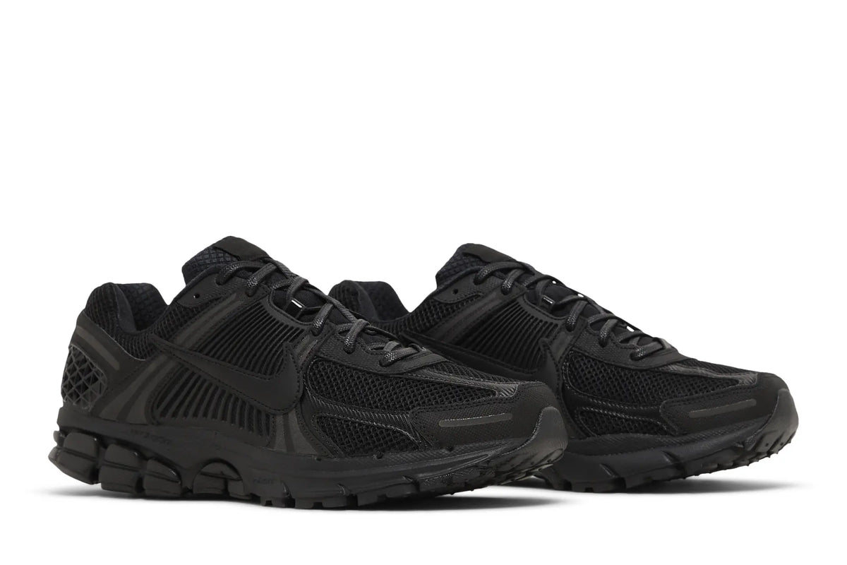Nike Zoom Vomero 5 'Triple Black'