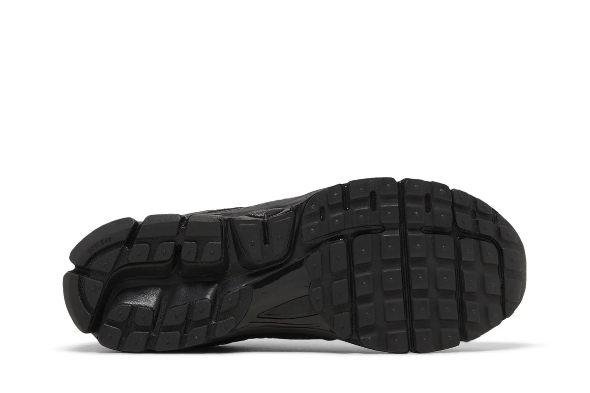 Nike Zoom Vomero 5 'Triple Black'